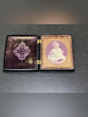 Antique 1850s Thermoplastic “Union Case”. Classic ornate gold-stamped